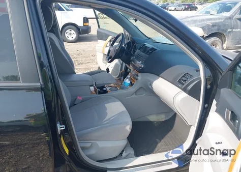 2008 Toyota Highlander Hybrid z USA, uszkodzony, nr VIN JTEEW41A682001281